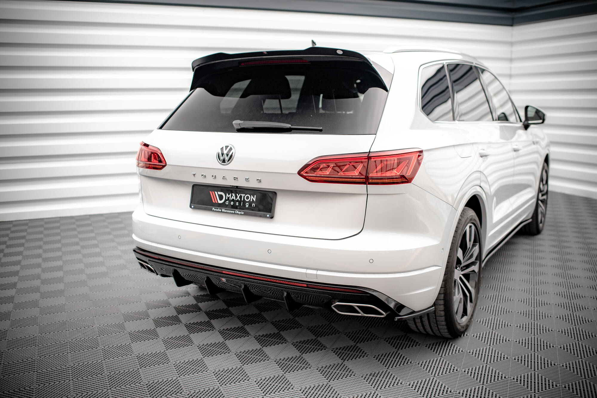 Jakopalkkisarja Volkswagen Touareg R-Line mk3