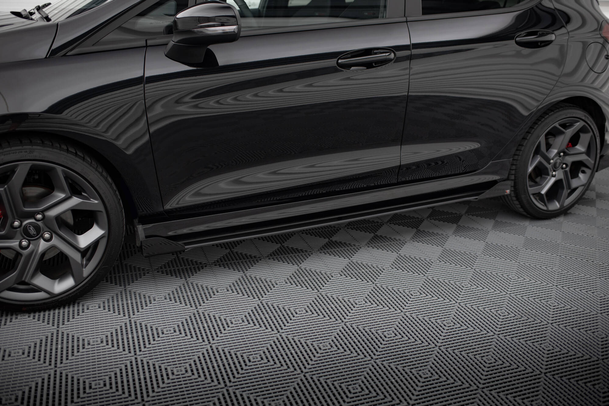 Side flapper Ford Fiesta ST / ST-Line MK8