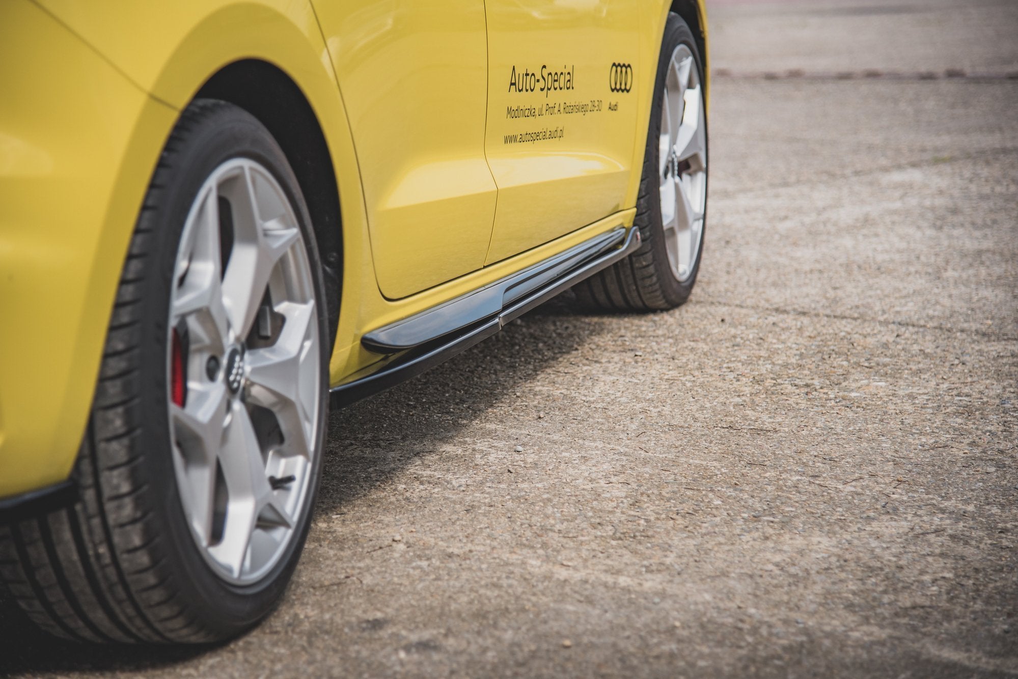 Side skirts diffusers audi a1 s-line gb