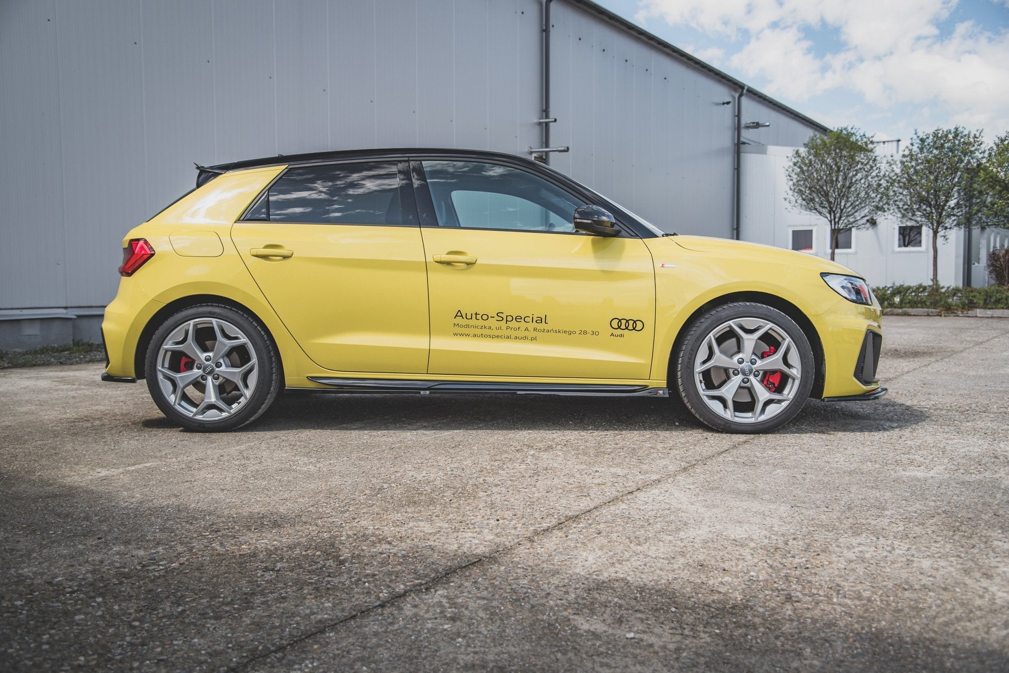 Side skirts diffusers audi a1 s-line gb