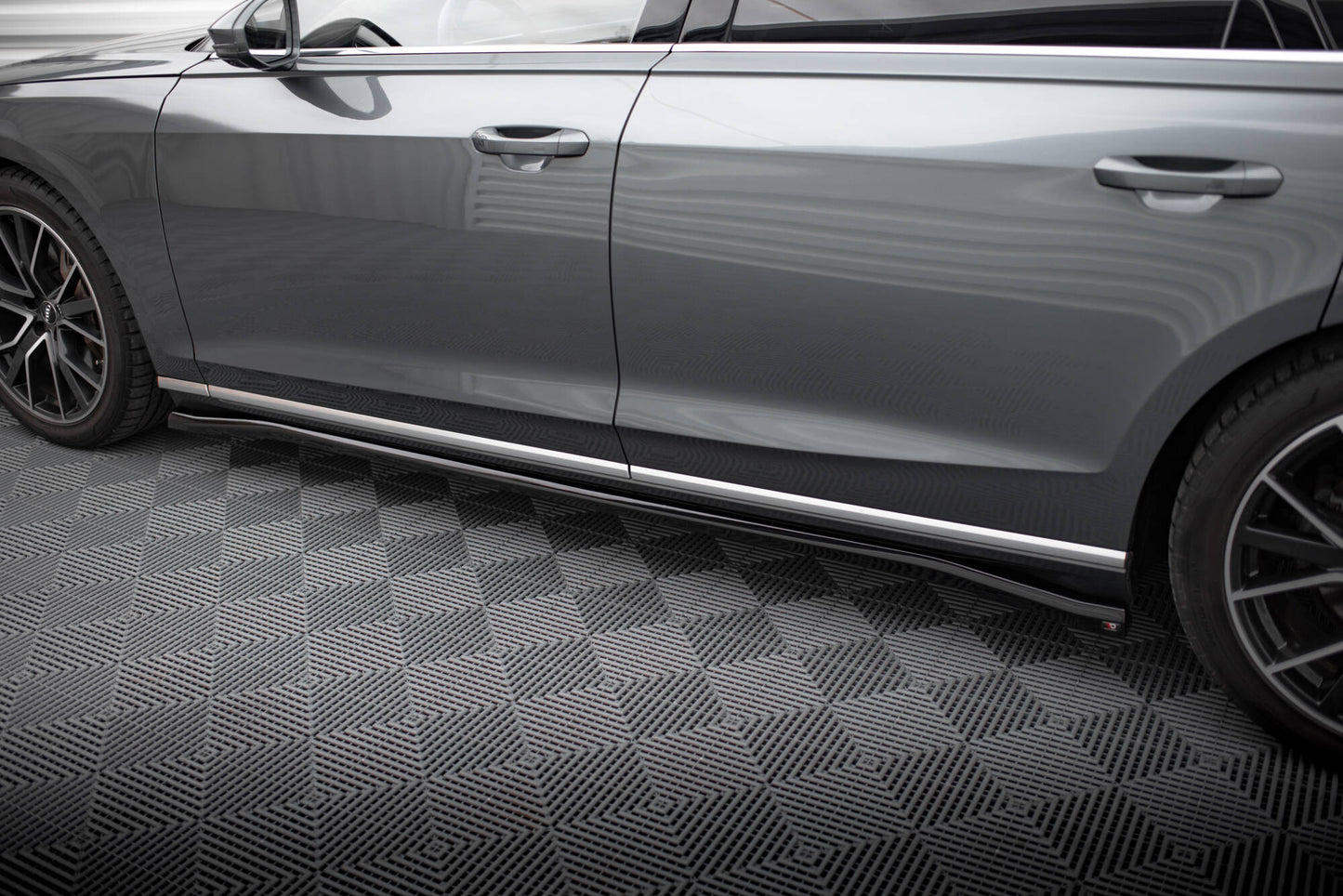 Side skirts diffusers audi a8 d5