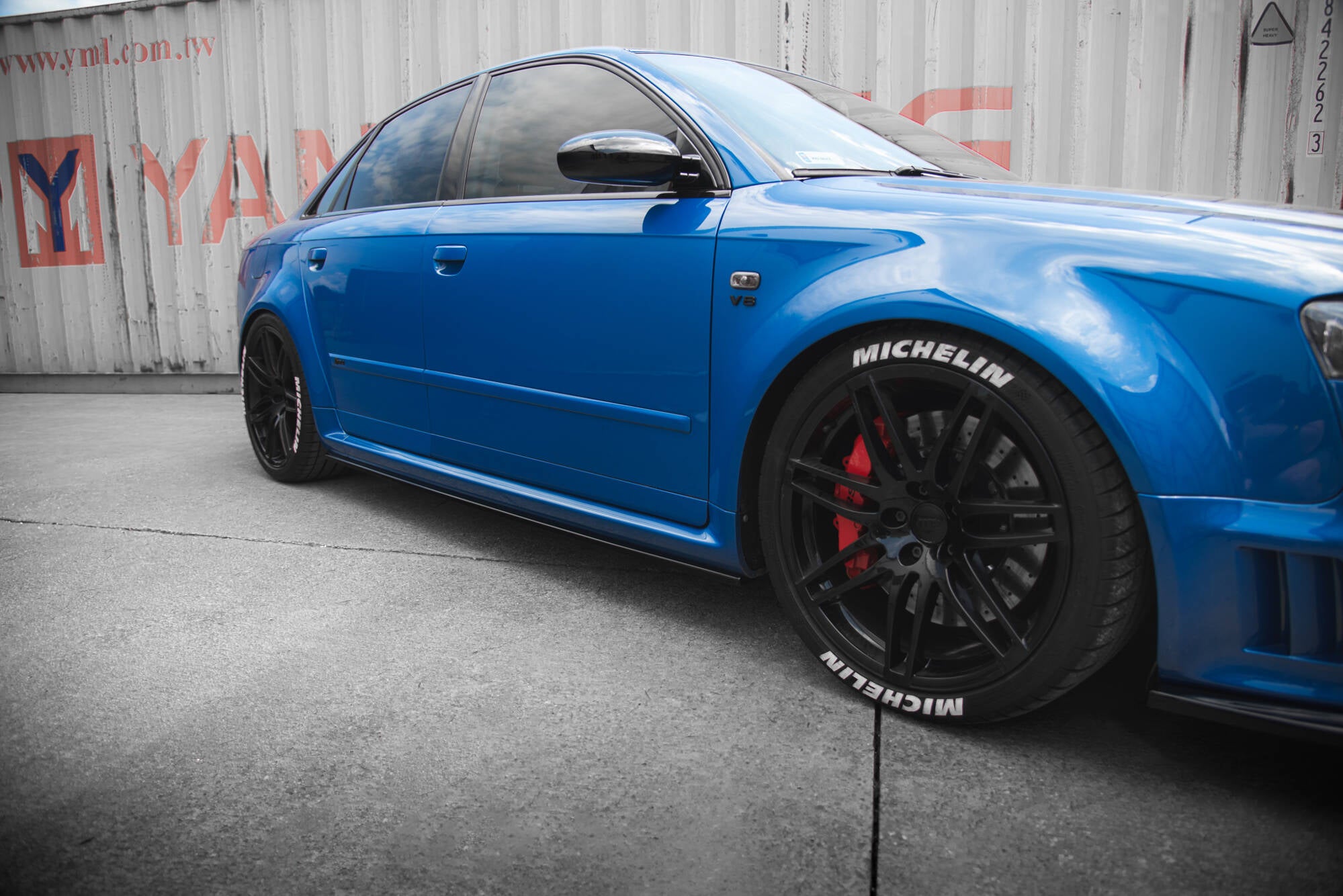Side skirts diffusers audi rs4 b7