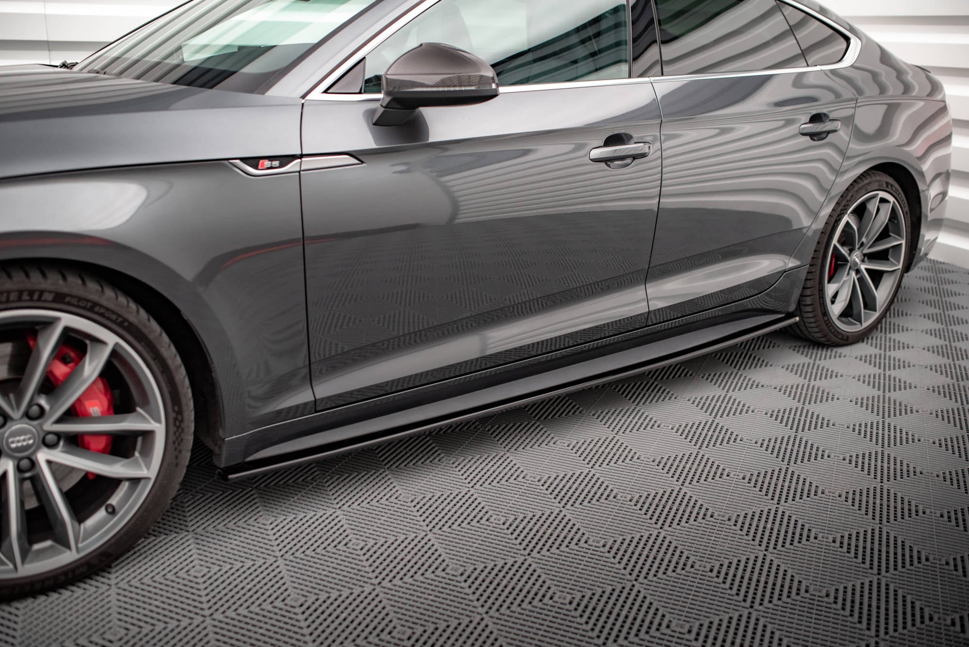 Side skirts diffusers audi s5 / a5 s-line f5 sportback