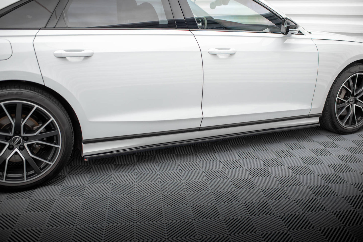Side skirts diffusers audi s8 / a8 s-line d5