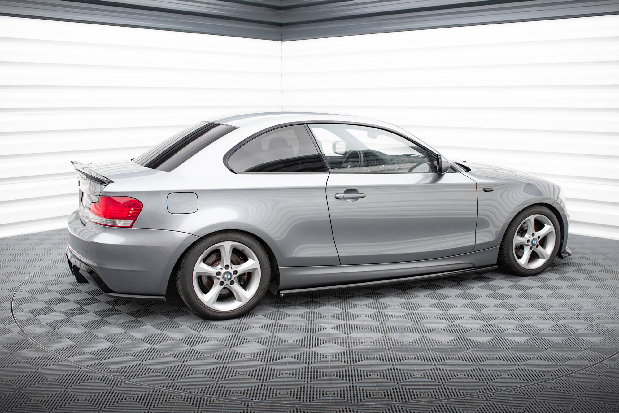 Sivuhameet hajottimet BMW 1 m-Pack E82