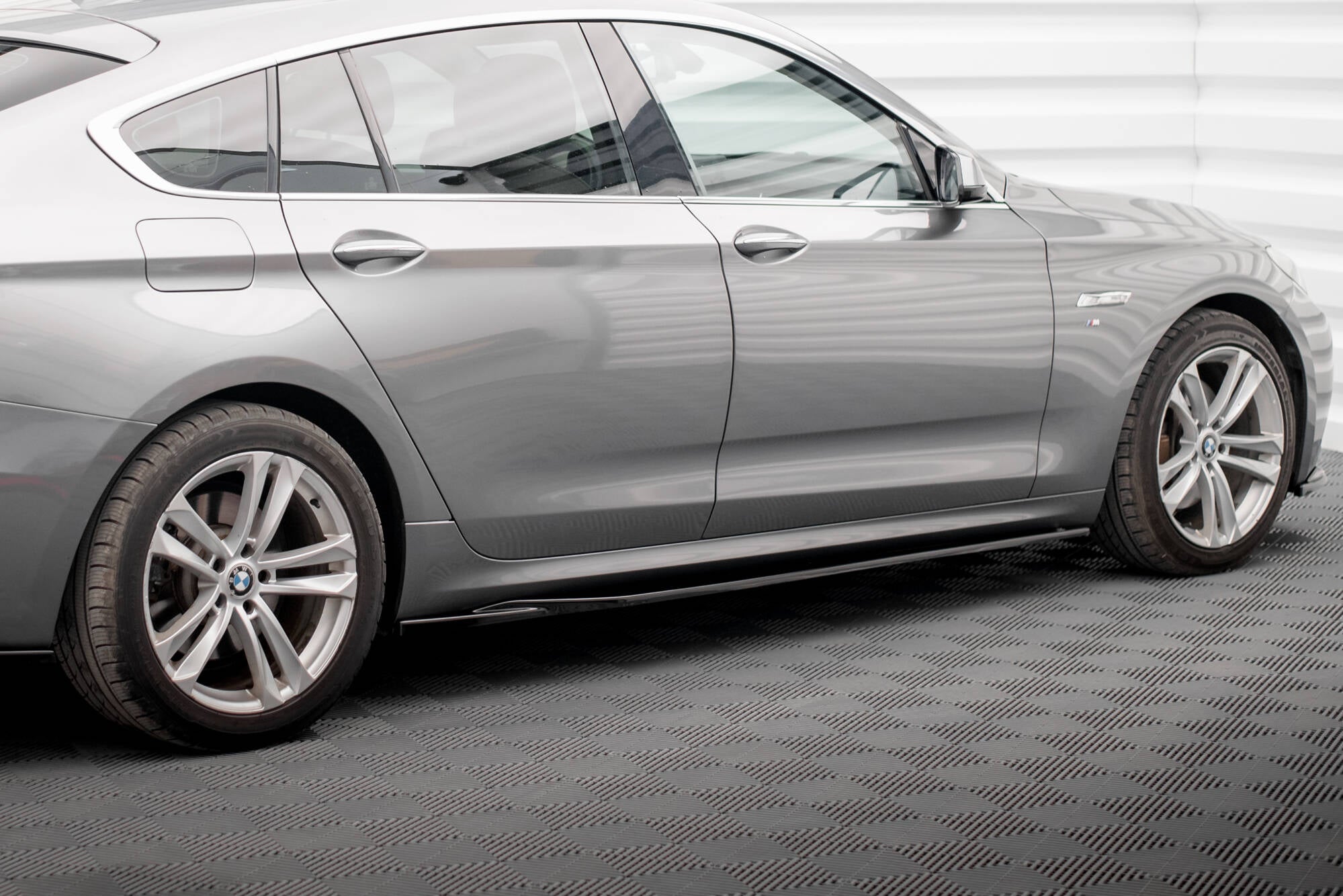 Sivuhameet hajottimet BMW 5 GT M-Pack F07