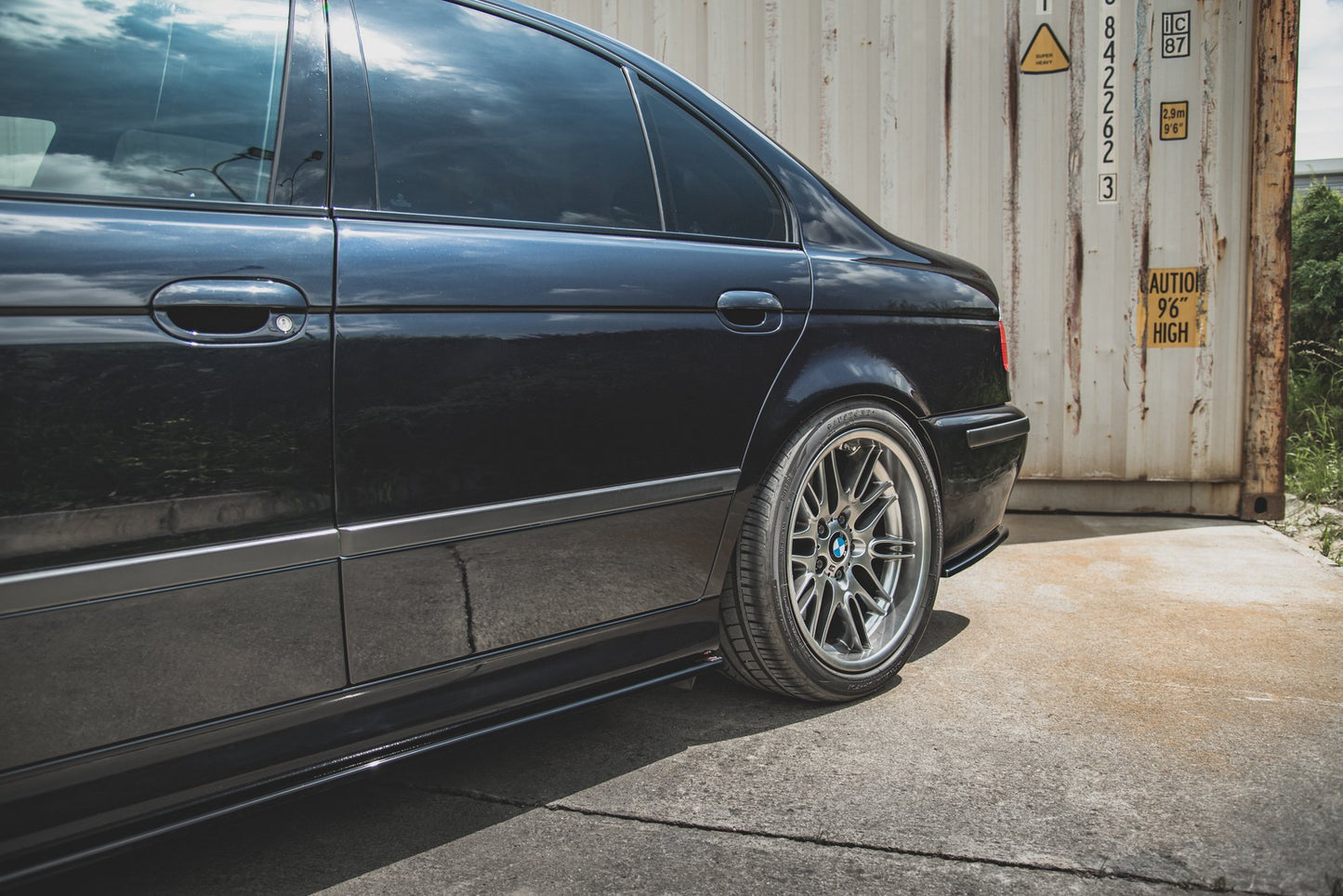 Side skirts diffusers bmw m5  / 5 m-pack e39