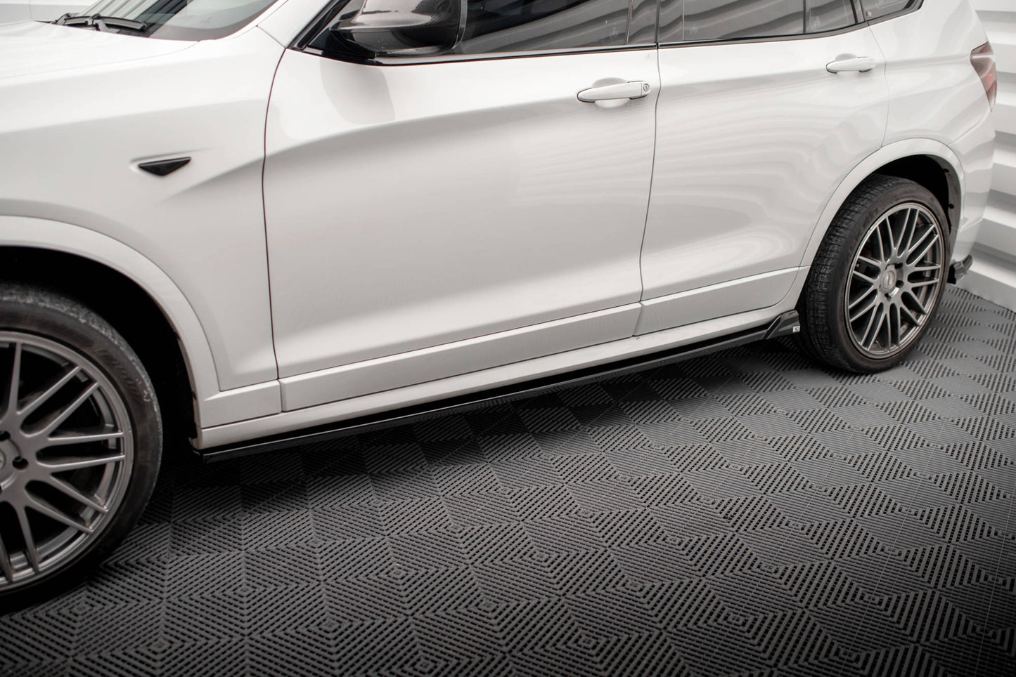 Side skirts diffusers bmw x3 m-pack f25