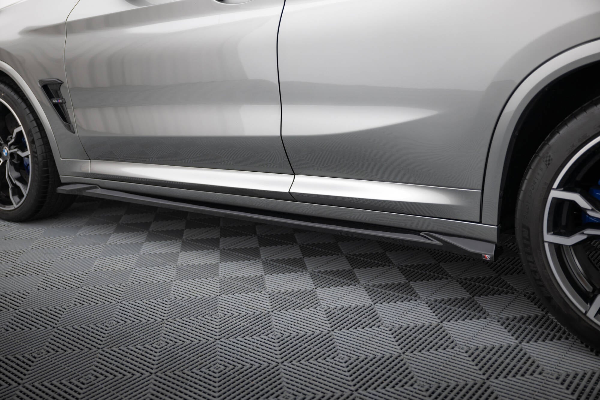 Side skirts diffusers bmw x4 m f98