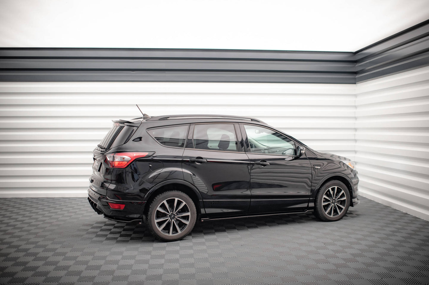 Sivuhameet hajottimet Ford Escape st-Line MK3