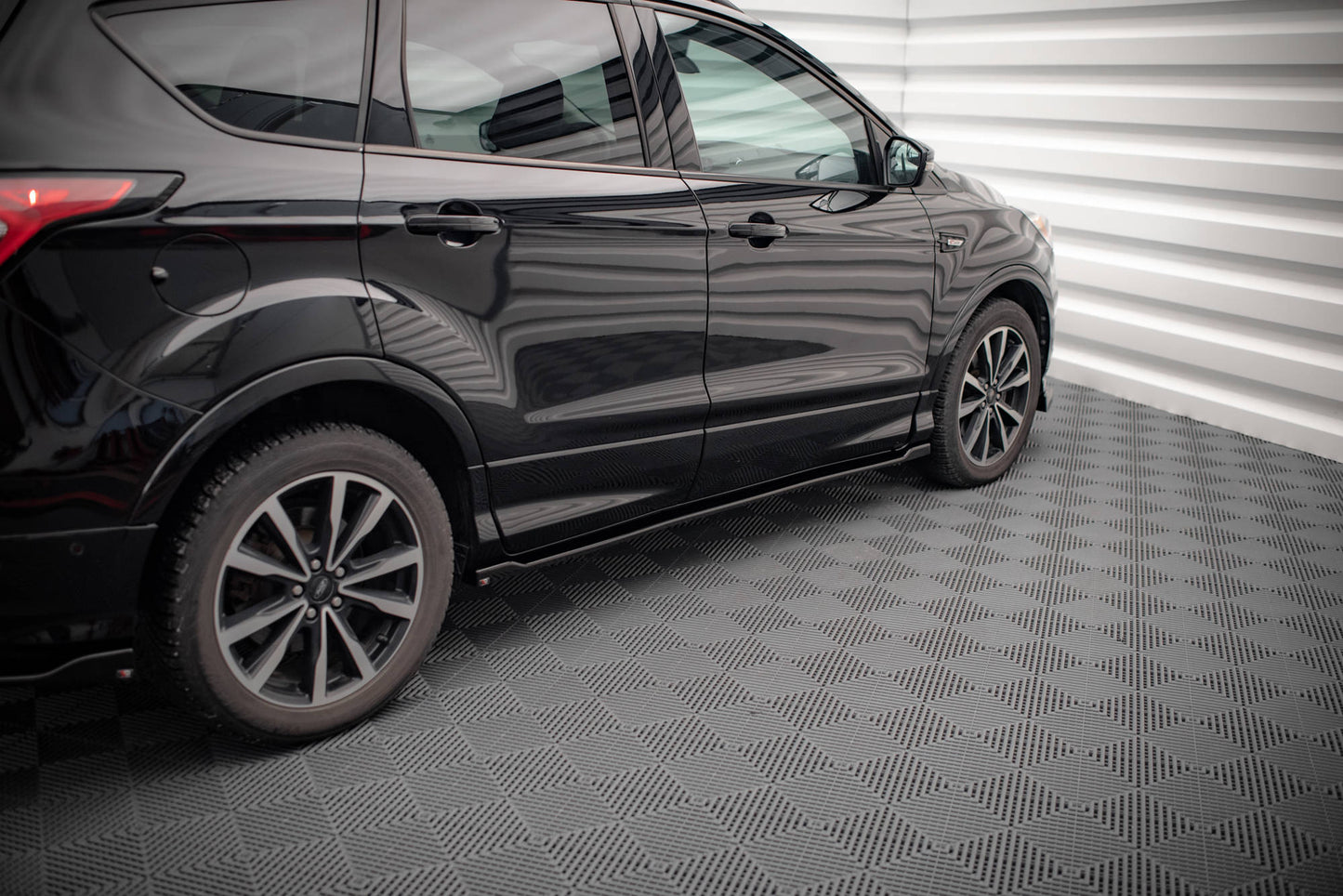 Sivuhameet hajottimet Ford Escape st-Line MK3