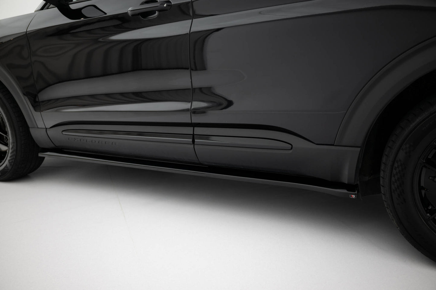 Side Skirts Diffusers Ford Explorer XLT MK6