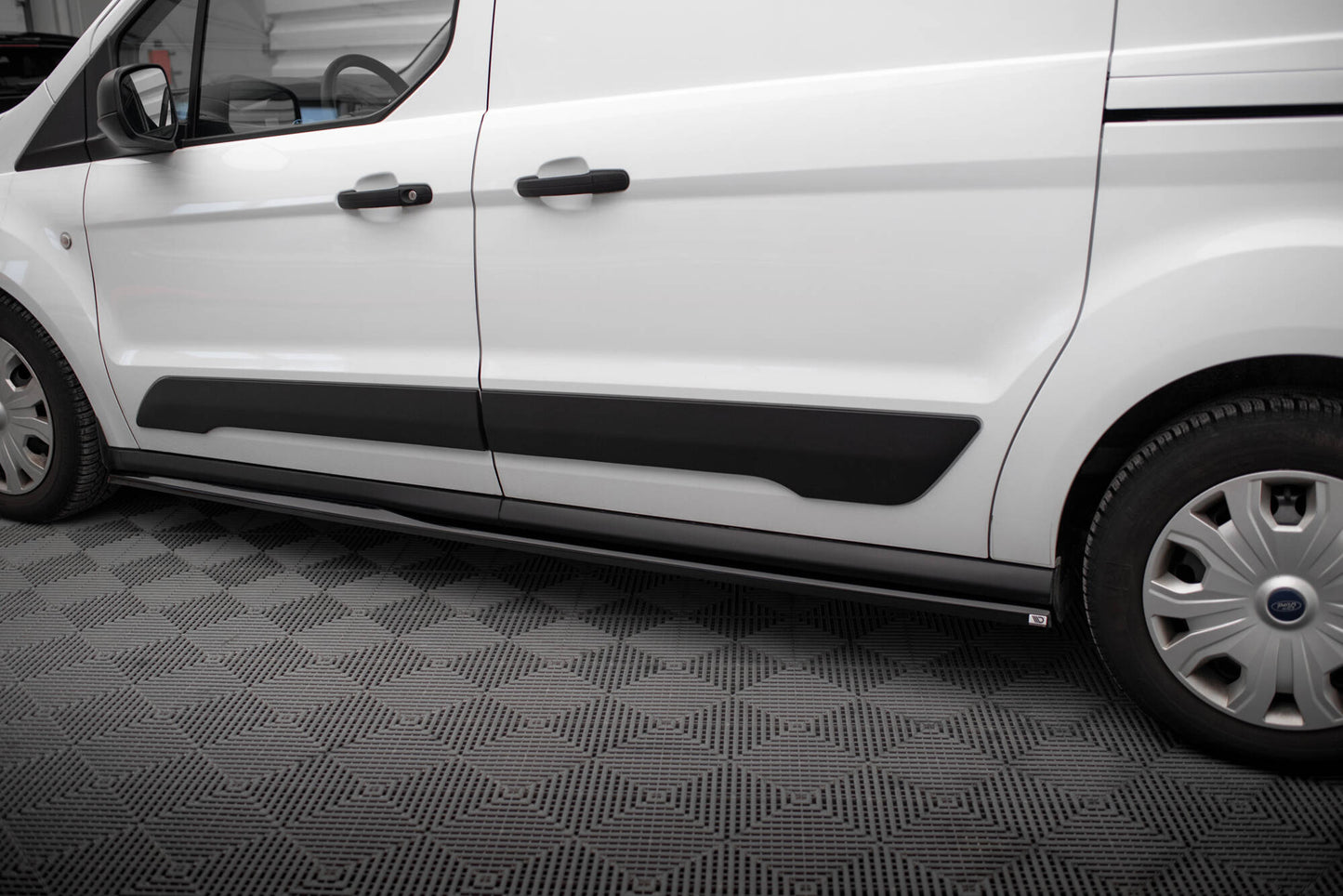 Side skirts diffusers ford transit connect l2 mk2 facelift