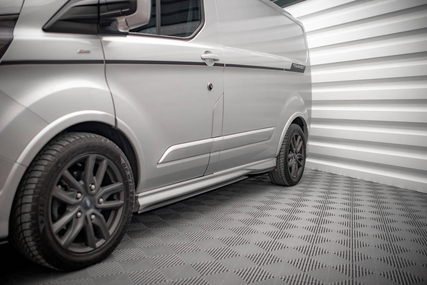 Sivuhameet hajottimet Ford Transit Custom St-Line MK1-kasvojenkorotus