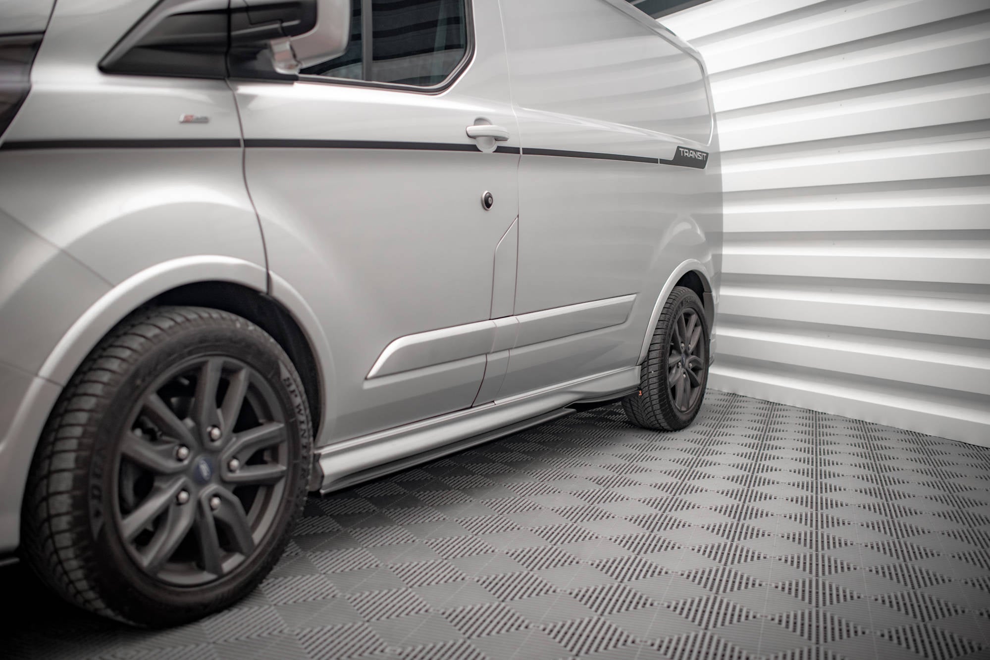 Sivuhameet hajottimet Ford Transit Custom St-Line MK1-kasvojenkorotus