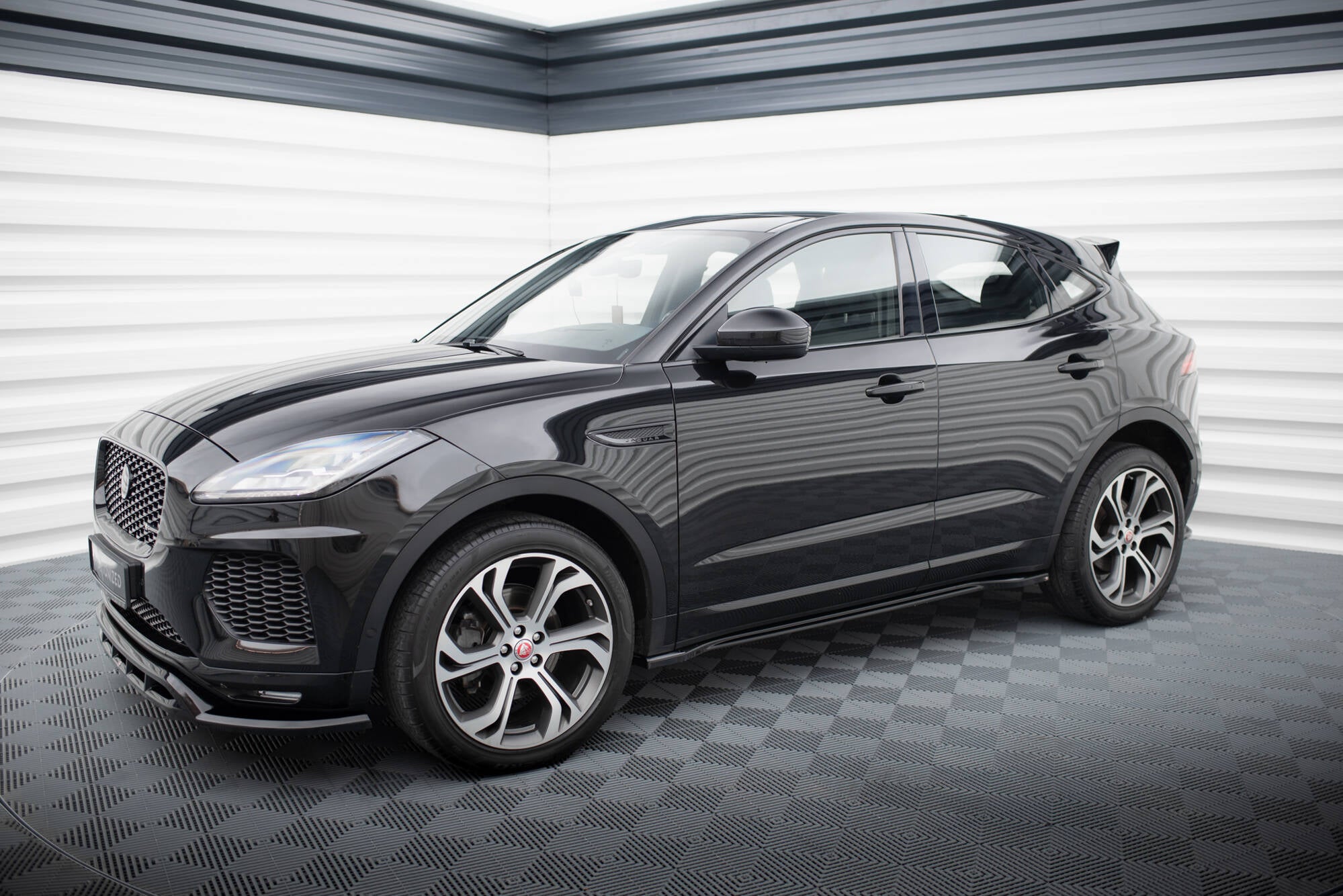 Sivuhameet hajottimet Jaguar E-Pace R-dynaami MK1