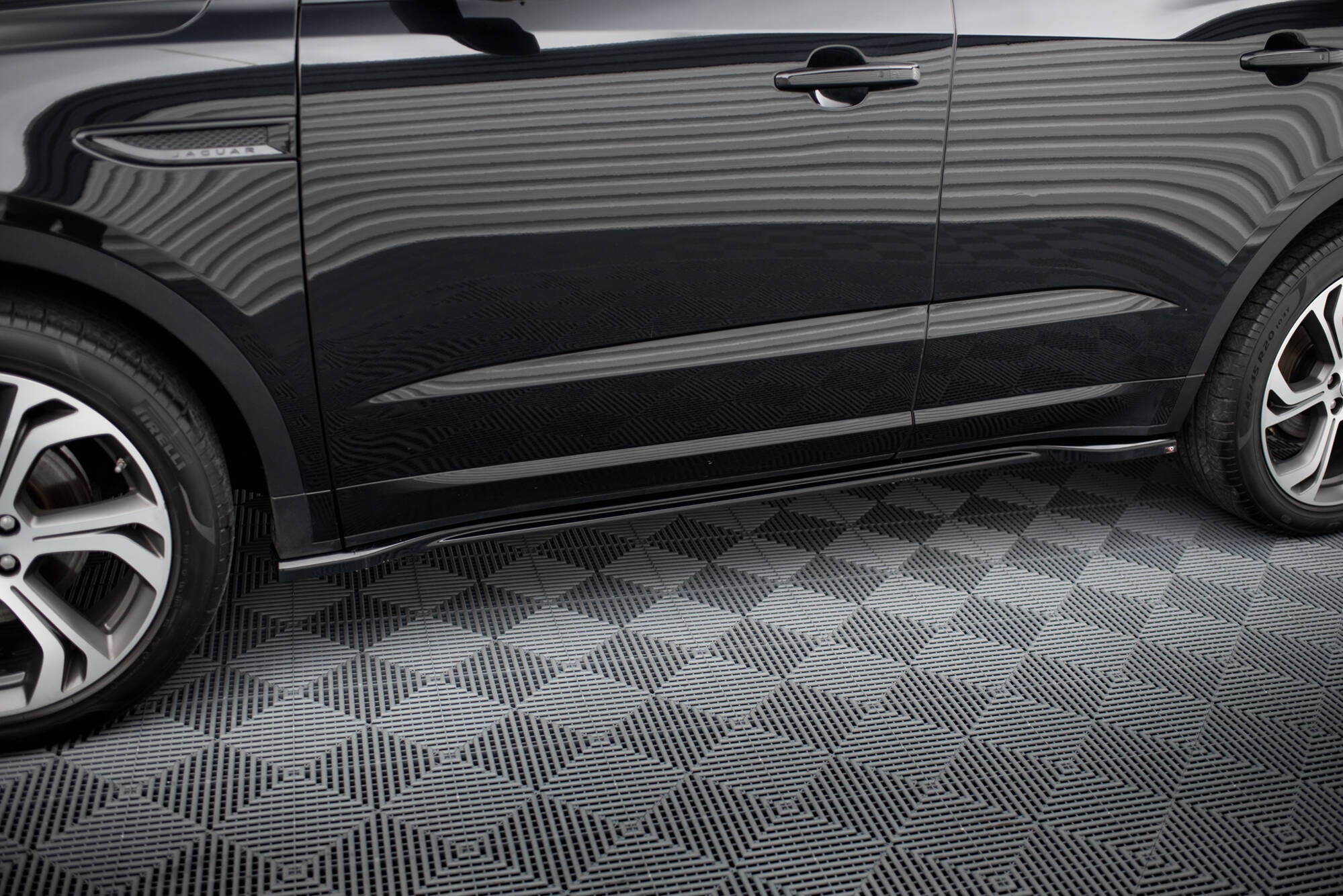 Sivuhameet hajottimet Jaguar E-Pace R-dynaami MK1