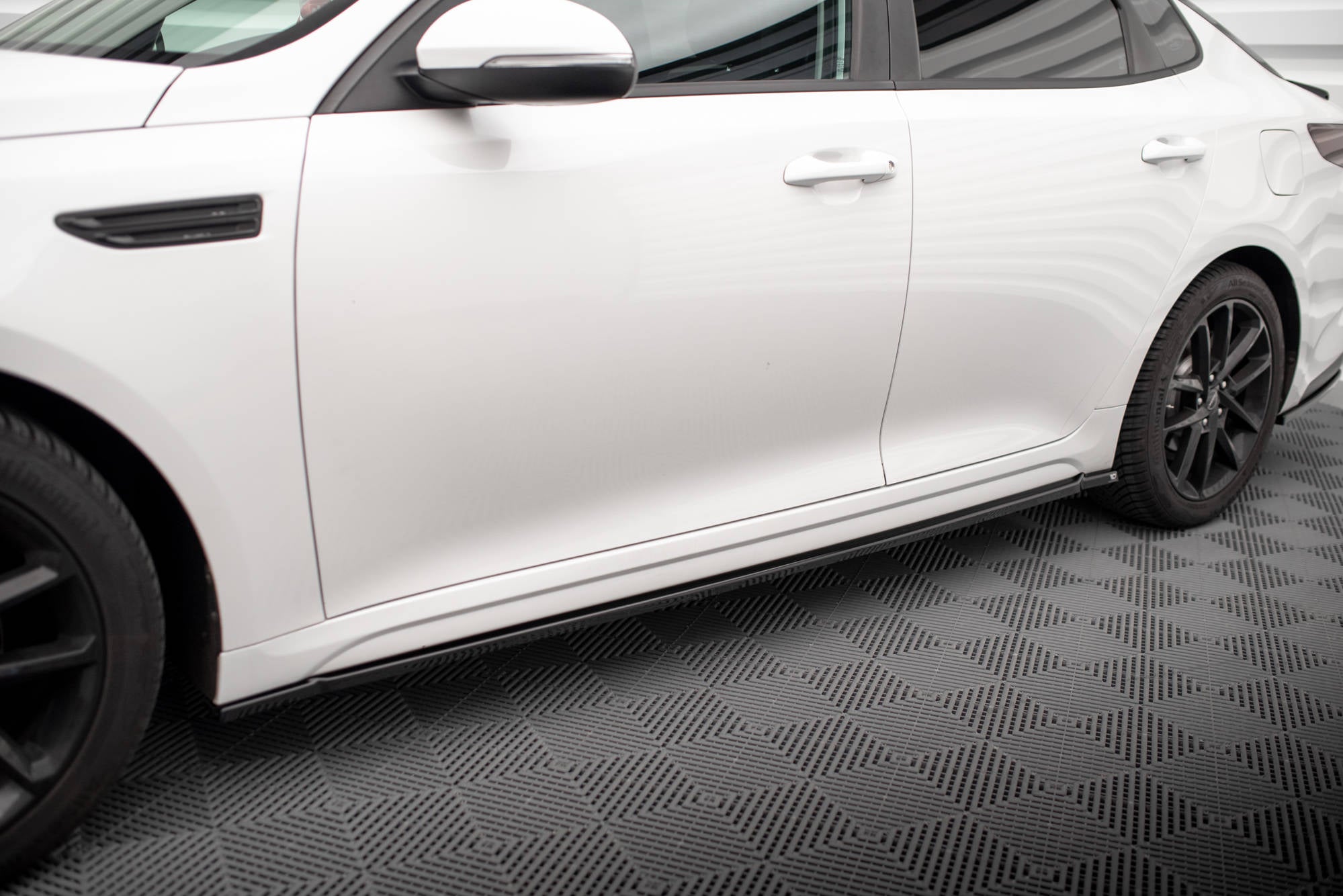 Side skirts diffusers kia optima mk4 facelift