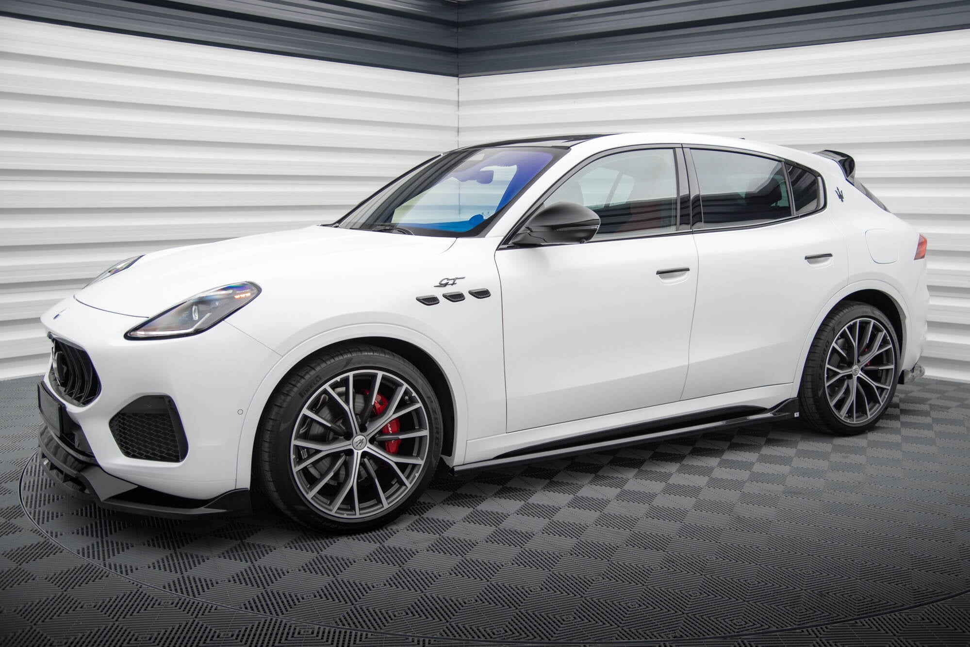 Sivuhameet hajottimet Maserati Grecale GT / Modena MK1