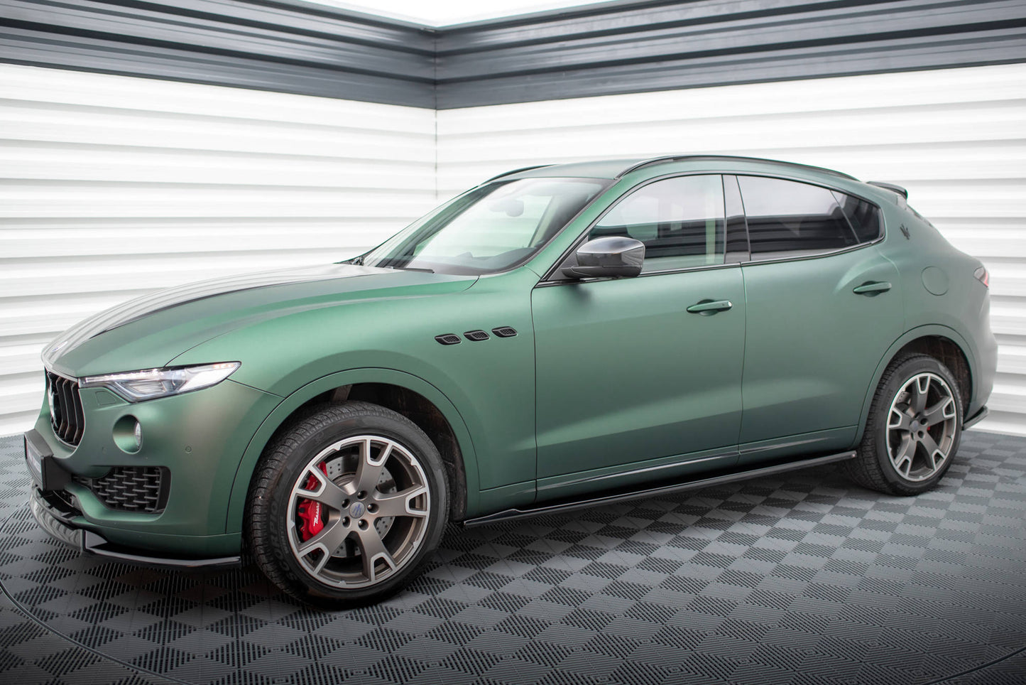 Side skirts diffusers maserati levante mk1