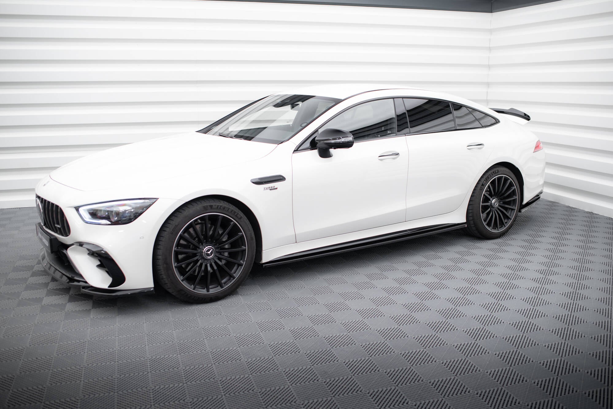 Side nederdele diffusorer Mercedes-AMG GT 43 4 Door Coupe V8 Stylingpakke
