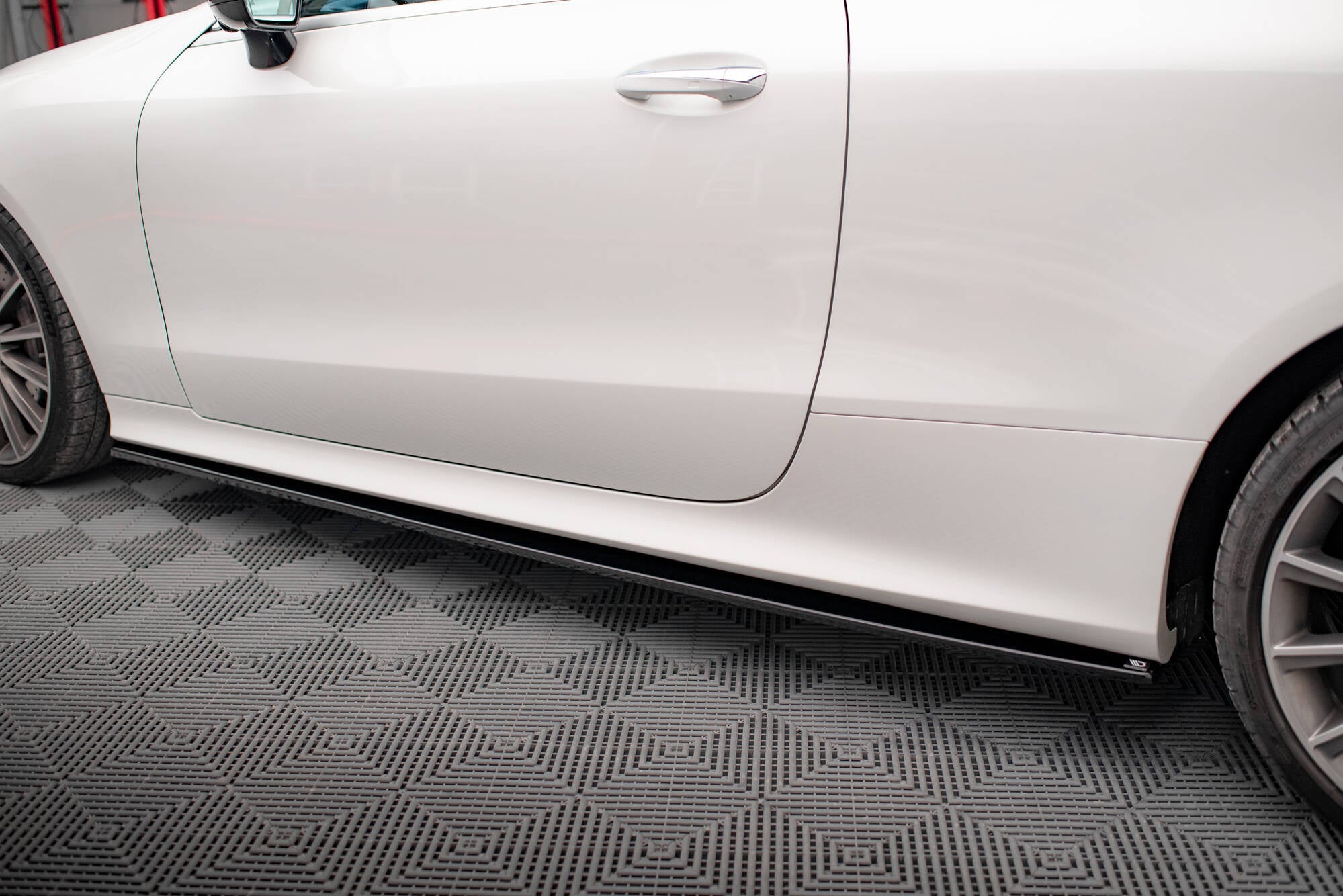 Side skirts diffusers mercedes-benz e-class w213 coupe (c238) / cabriolet (a238) amg-line / 53 amg