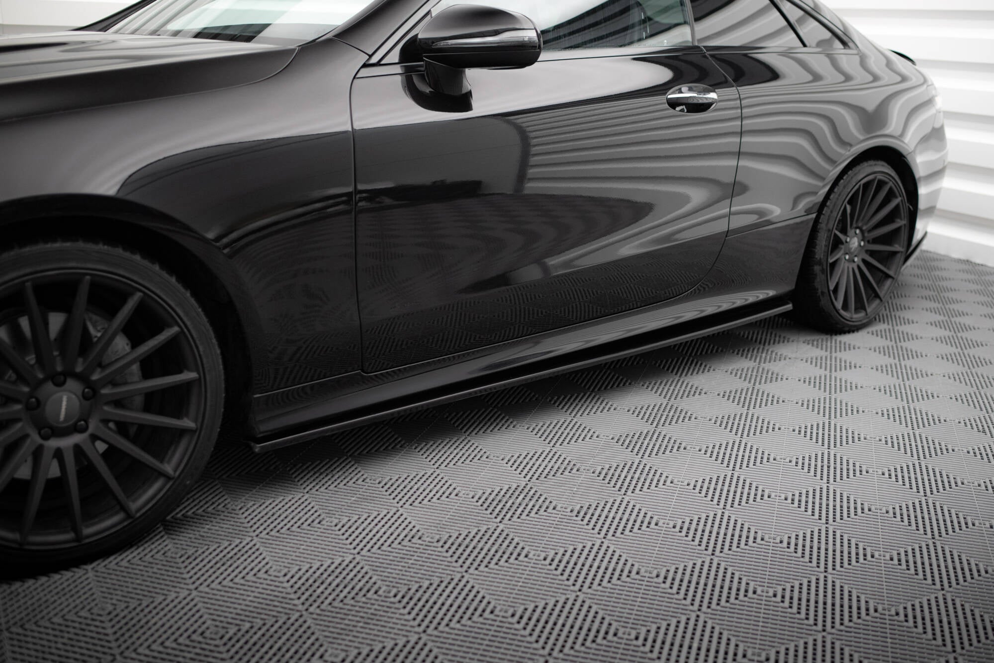 Side skirts diffusers mercedes-benz e-class w213 coupe (c238) / cabriolet (a238) amg-line / 53 amg