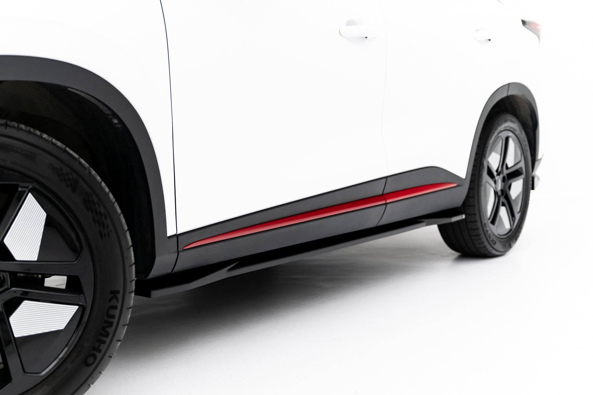 Sivuhelmat diffuusorit Omoda 5 mk1