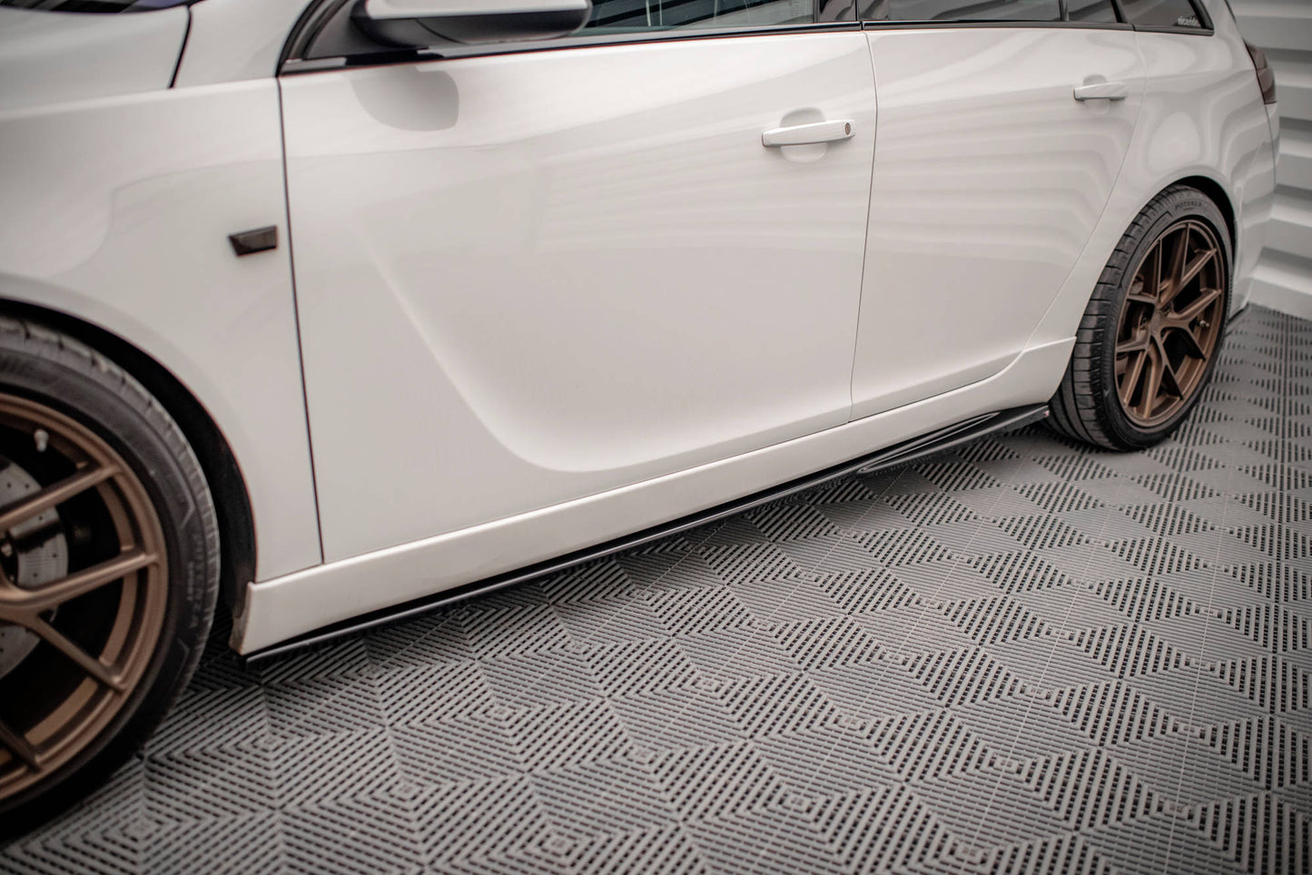 Side skirts diffusers opel insignia mk. 1 opc