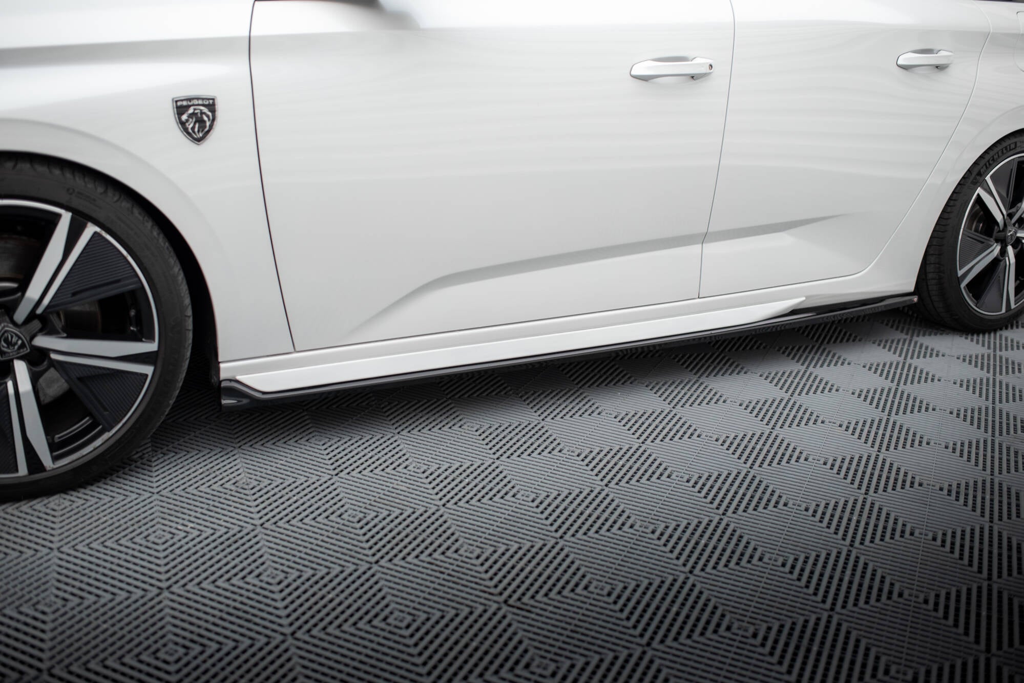 Side skirts diffusers peugeot 308 gt sw mk3