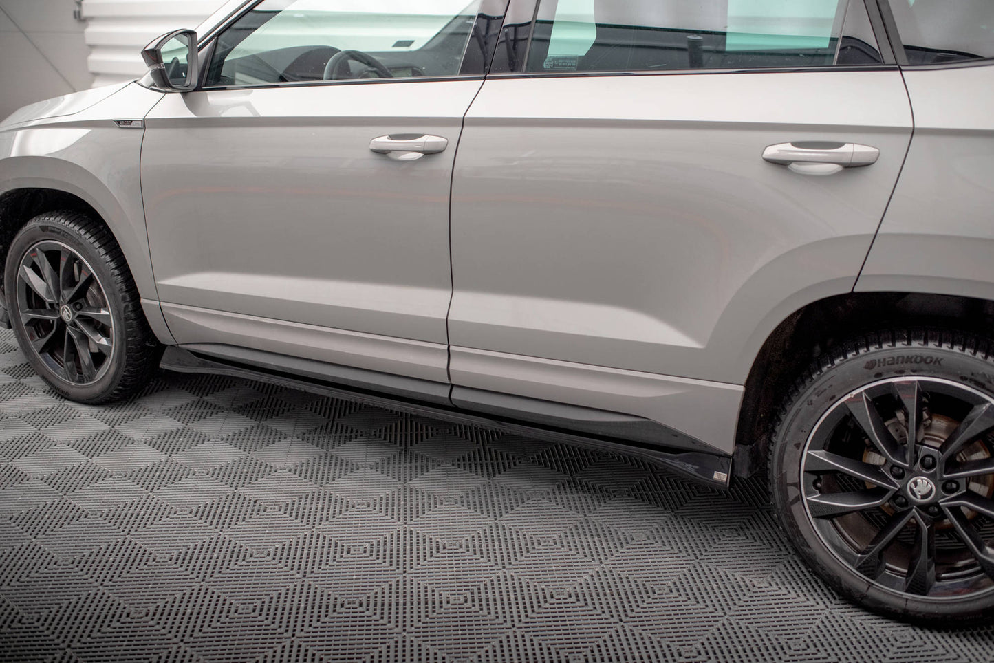 Side skirts diffusers skoda karoq sportline mk1