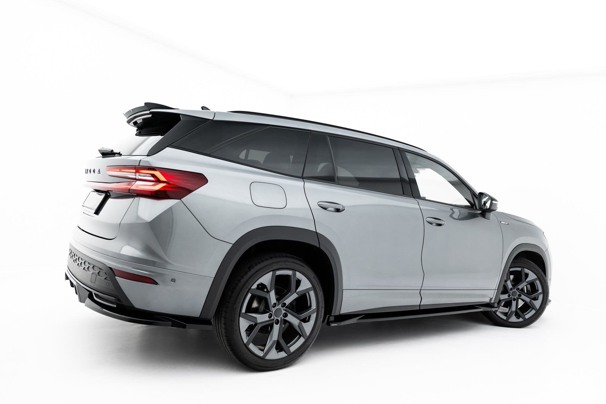 Sivuhelmat diffuusorit Skoda Kodiaq Sportline mk2
