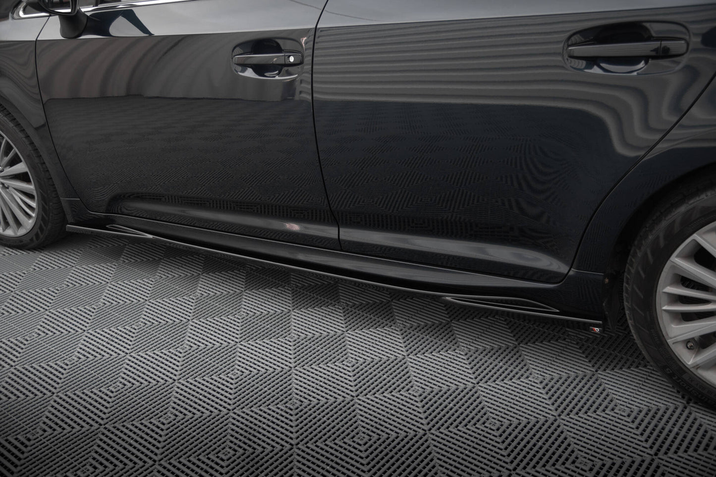 Side skirts diffusers toyota avensis mk3 facelift