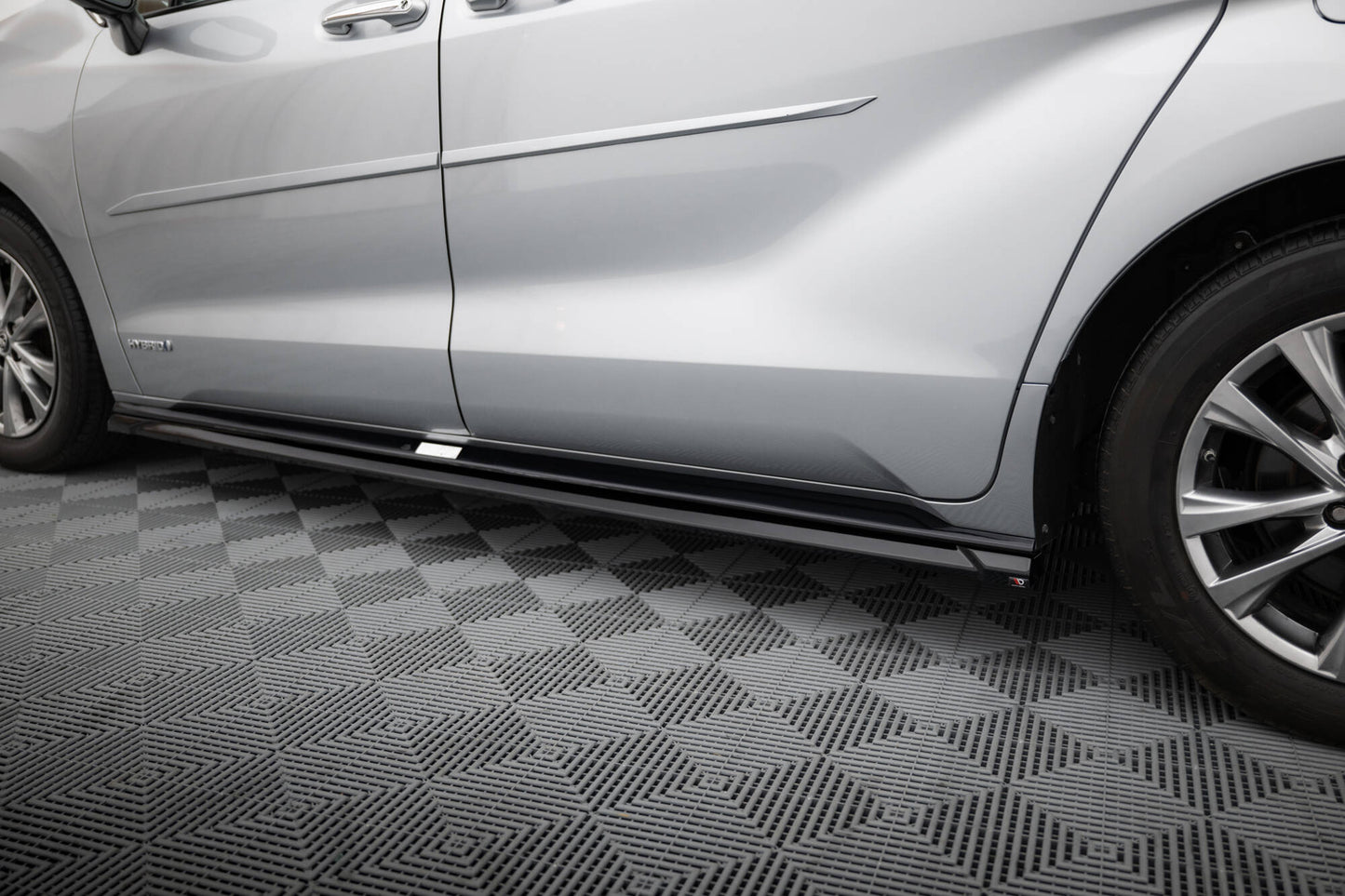 Side skirts diffusers toyota sienna mk4