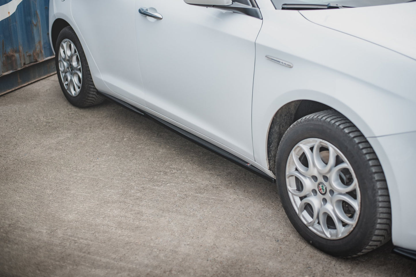 Side skirts diffusers v.2 alfa romeo giulietta