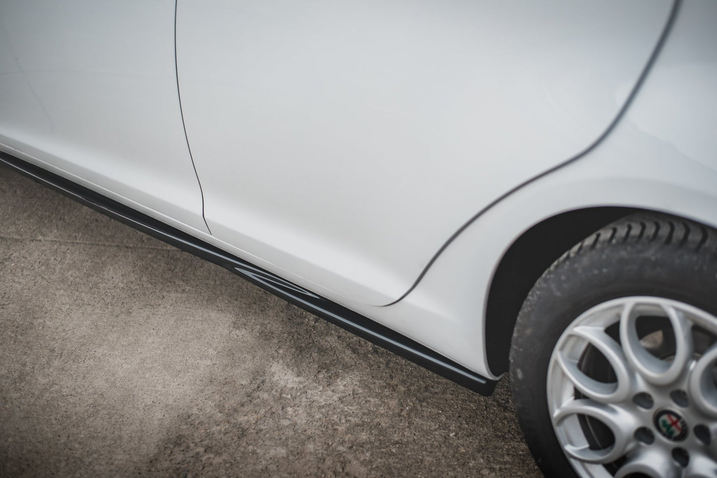 Side skirts diffusers v.2 alfa romeo giulietta