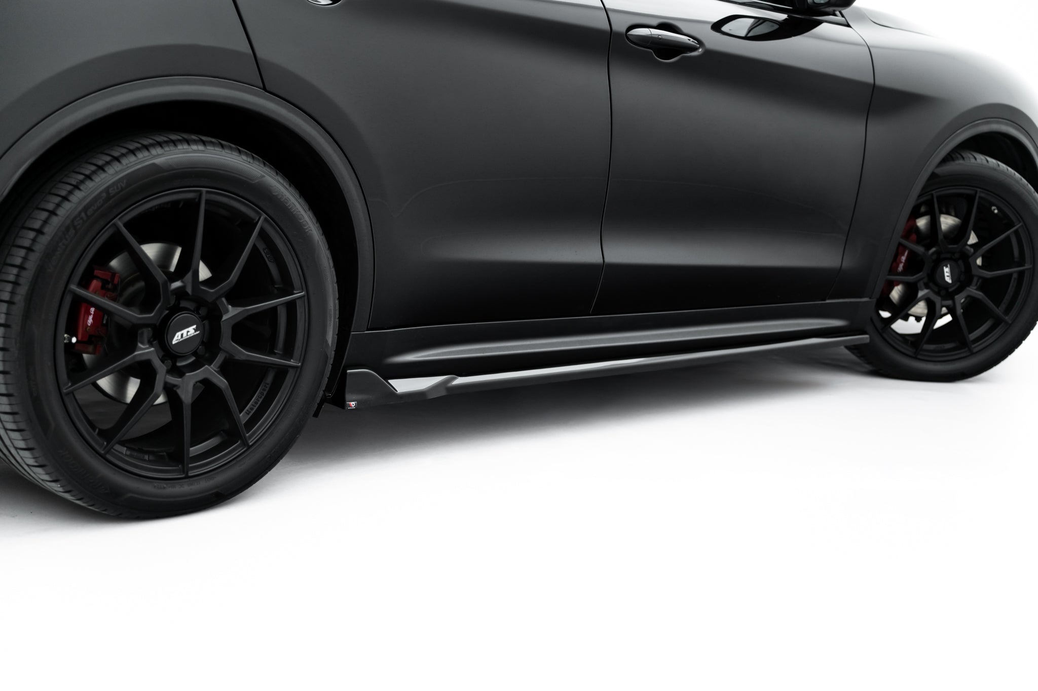 Sivuhelmat diffuusorit v.2 alfa romeo stelvio mk1