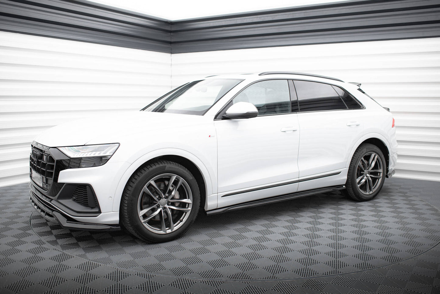 Side skirts diffusers v.2 audi q8 / q8 s-line / sq8 mk1 / mk1 facelift