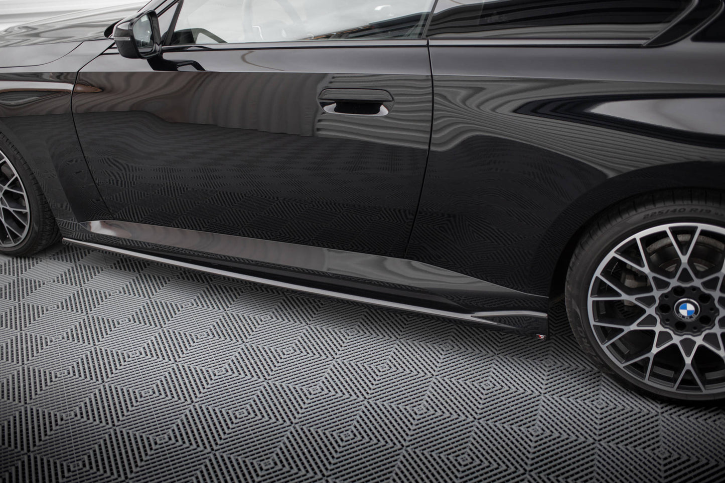 Side skirts diffusers v.2 bmw 2 coupe g42