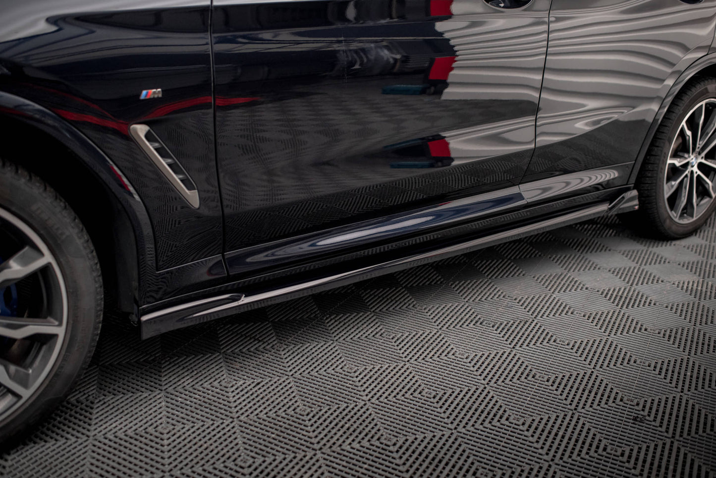 Side skirts diffusers v.2 bmw x4 m-pack g02