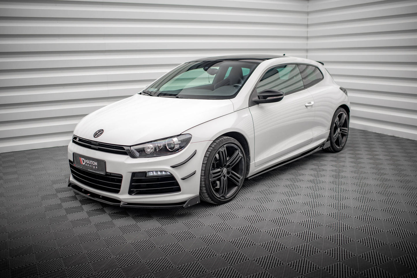 Sivuhameet hajottimet V.2 + läpät Volkswagen Scirocco R MK3