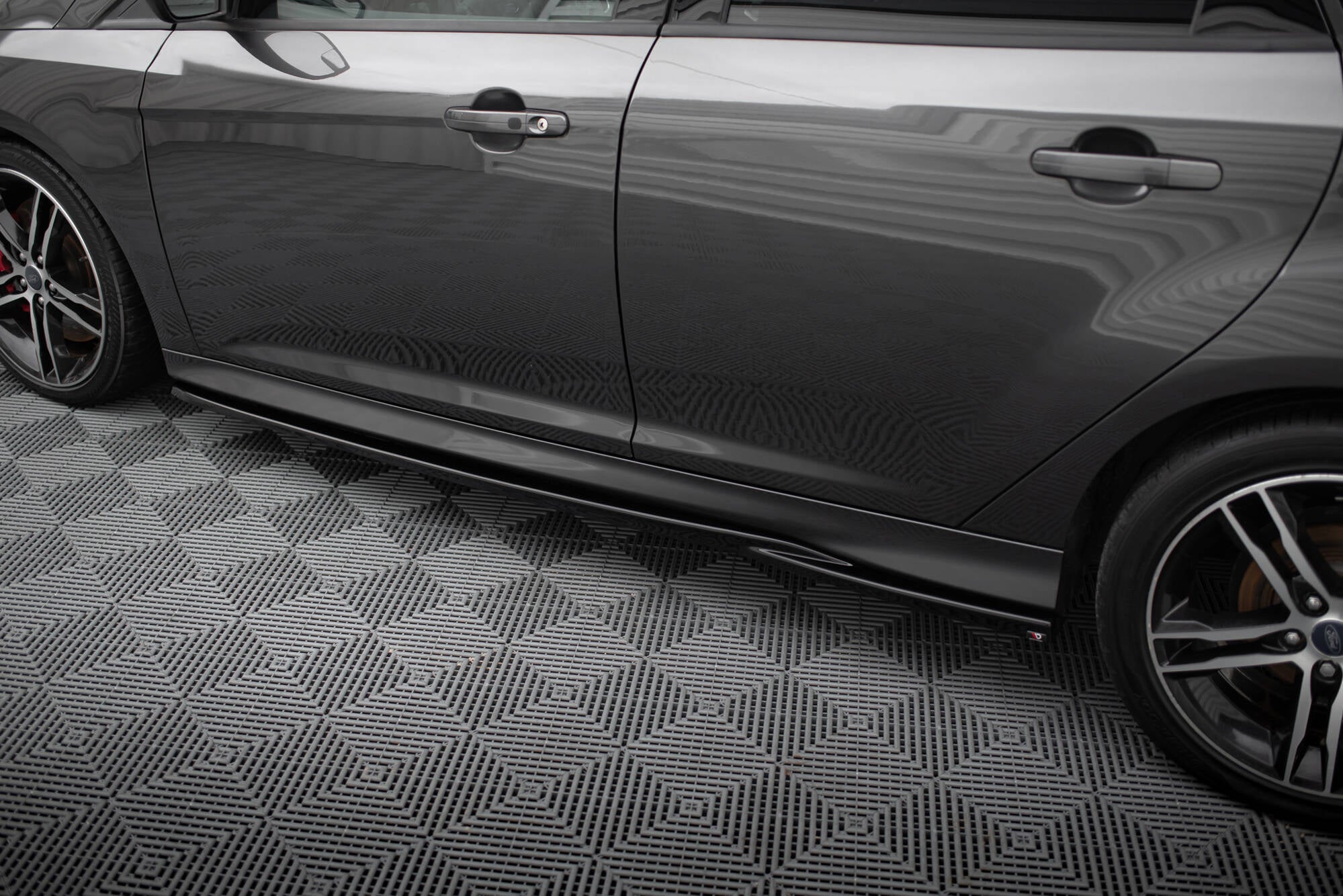 Side nederdele diffusorer v.2 Ford Focus St Mk3
