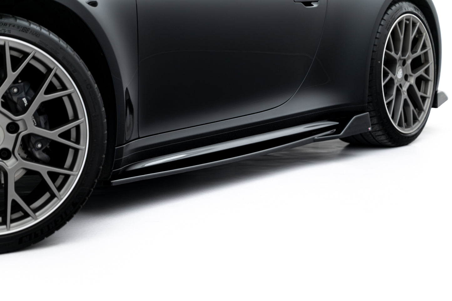 Side skirts diffusers v.2 porsche 911 carrera sport design 992