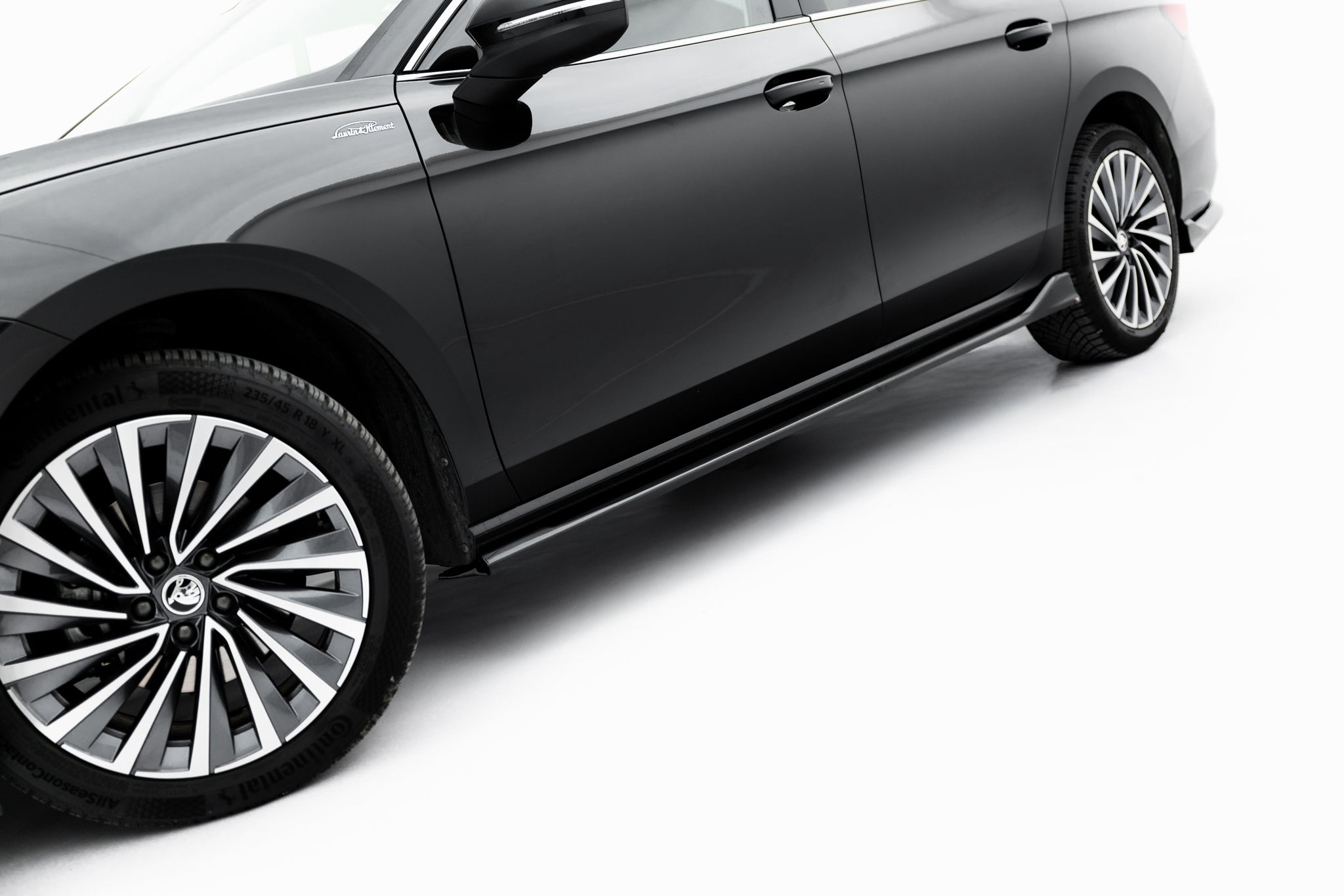 Sivuhelma diffuusori v.2 skoda superb mk4