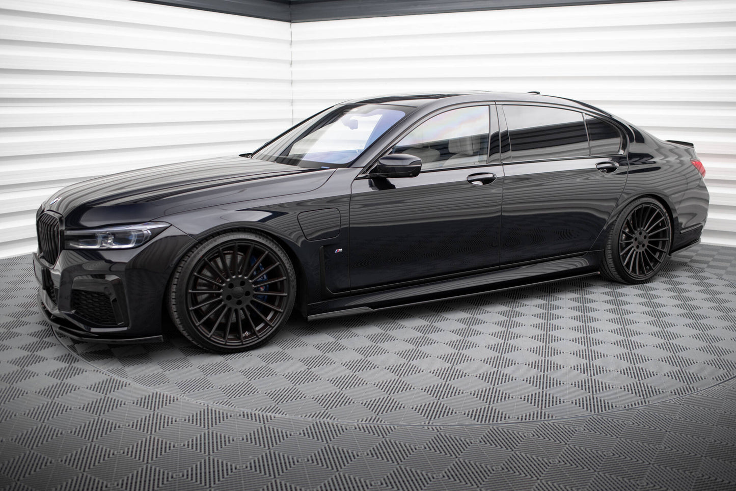 Side skirts diffusers v.2  for bmw 7 long m-pack g12