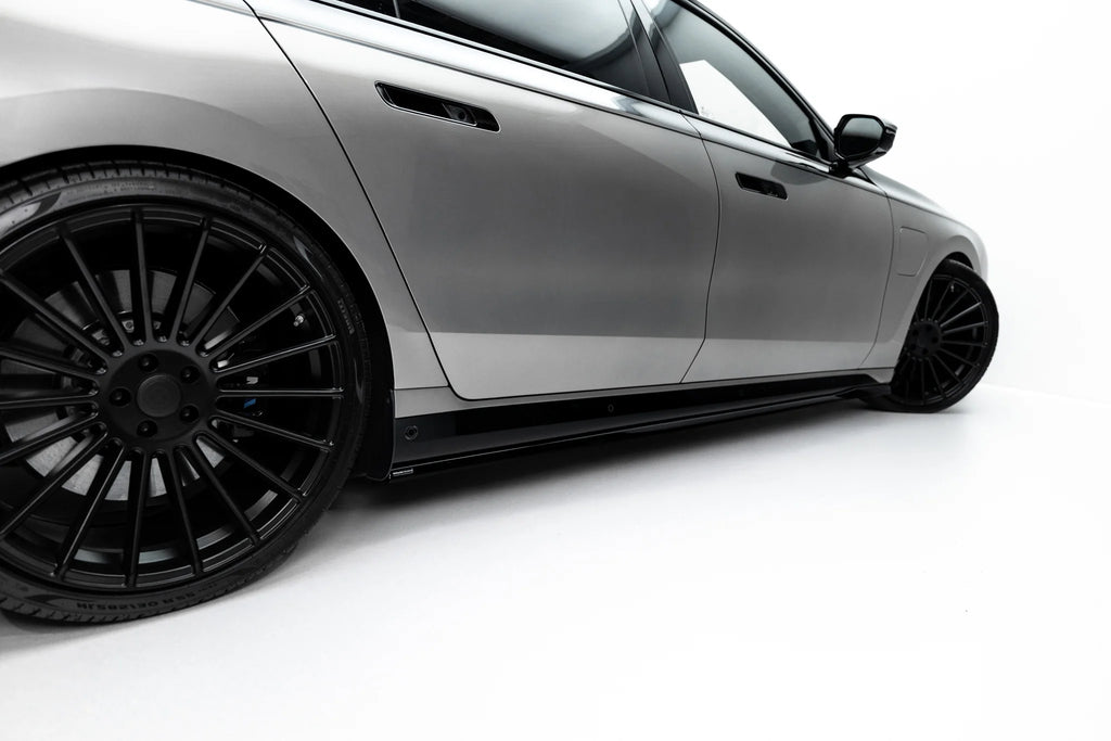 Side skirts diffusers v.2  suitable for bmw m760e g70