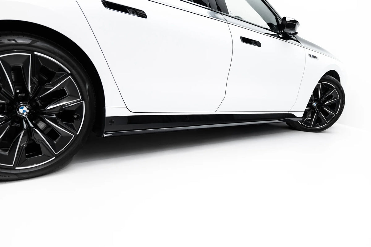 Side skirts diffusers v.2  suitable for bmw i7 e-drive50 m-pack / i7 x-drive60 m-pack / i7 m70 xdrive m-pack g70