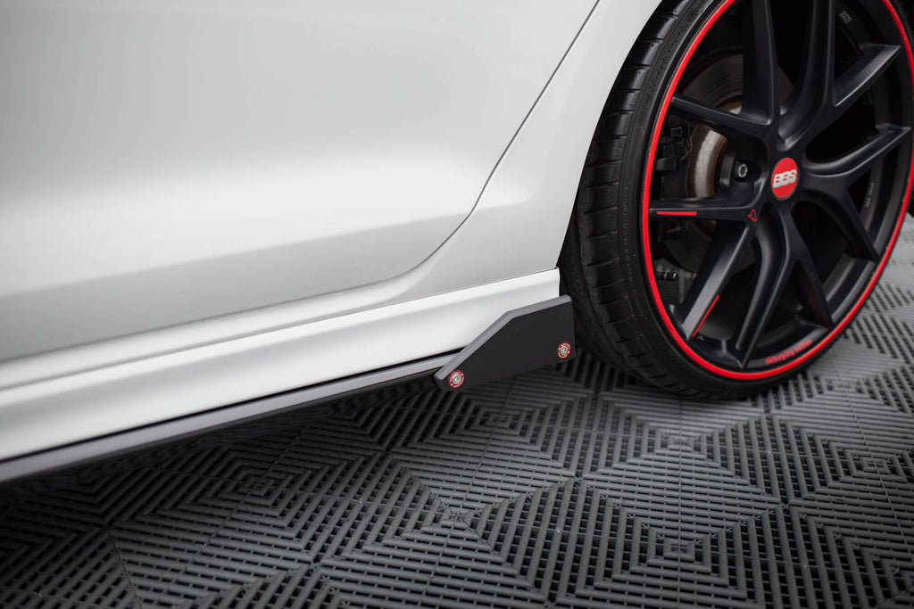 Sivuhameet hajottimet V.3 + läpät Volkswagen Golf R / R-Line MK7
