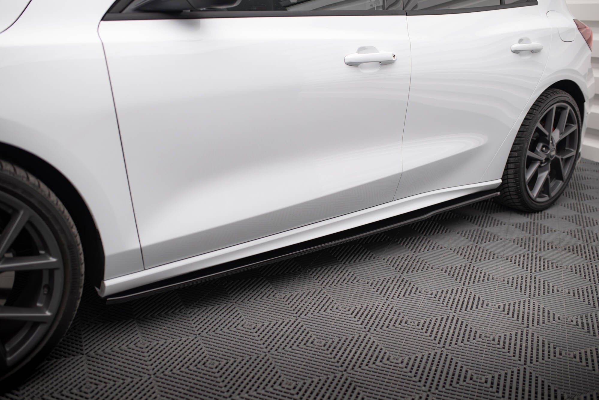 Side nederdele diffusorer v.3 Ford Focus ST / ST-line MK4 ansigtsløftning