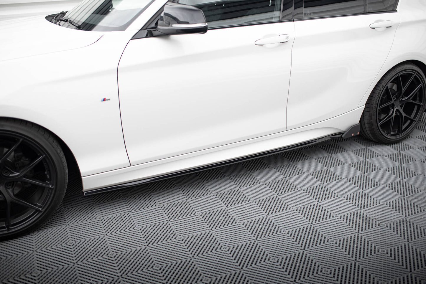 Side skirts diffusers v.4 + flaps bmw 1 m-pack / m140i f20 facelift